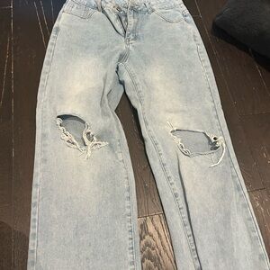 Stylish Light Blue Distressed Women Jeans